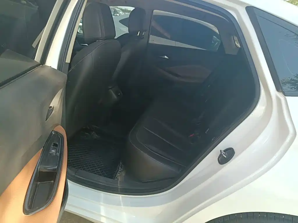 Buick Verano — миниатюра 17