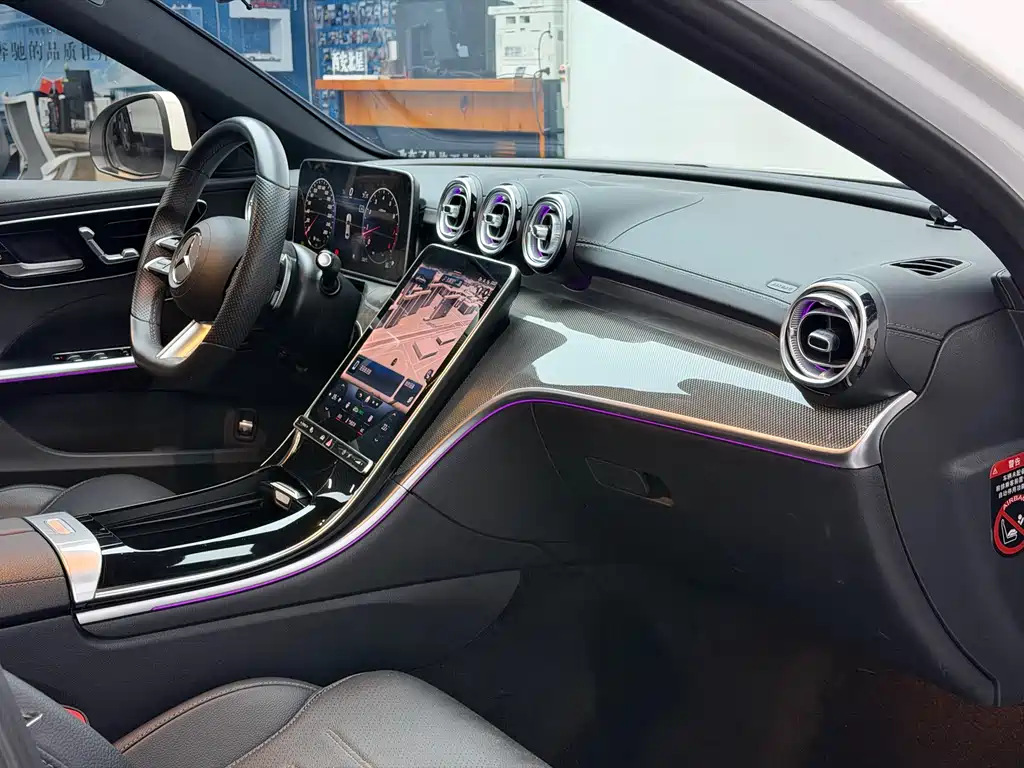 Mercedes-Benz C-Class — миниатюра 12