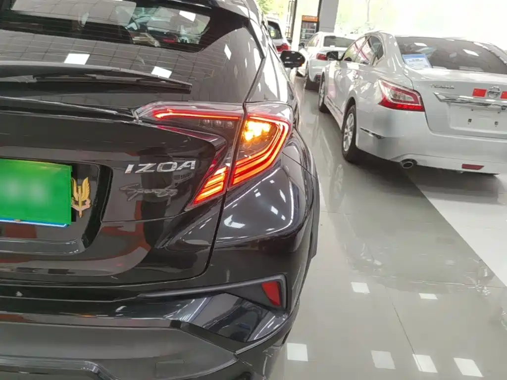 Toyota IZOA — миниатюра 8