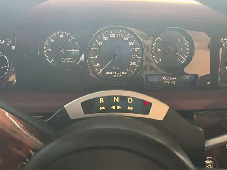 Rolls-Royce Phantom — миниатюра 10