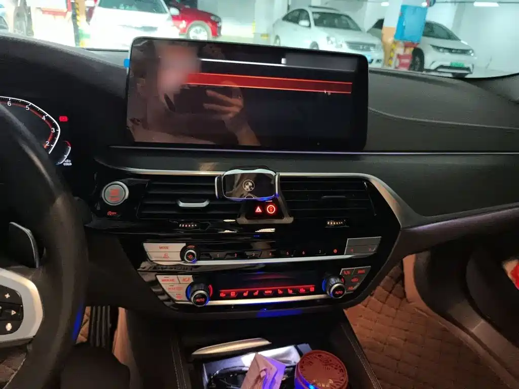 BMW 5 Series — миниатюра 6