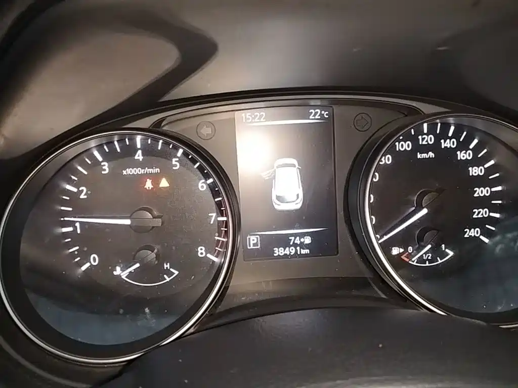 Nissan Qashqai — миниатюра 12