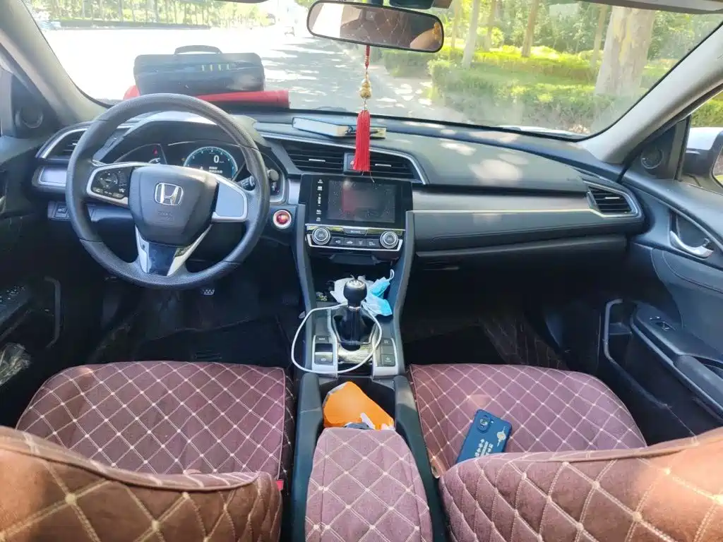 Honda Civic — миниатюра 10