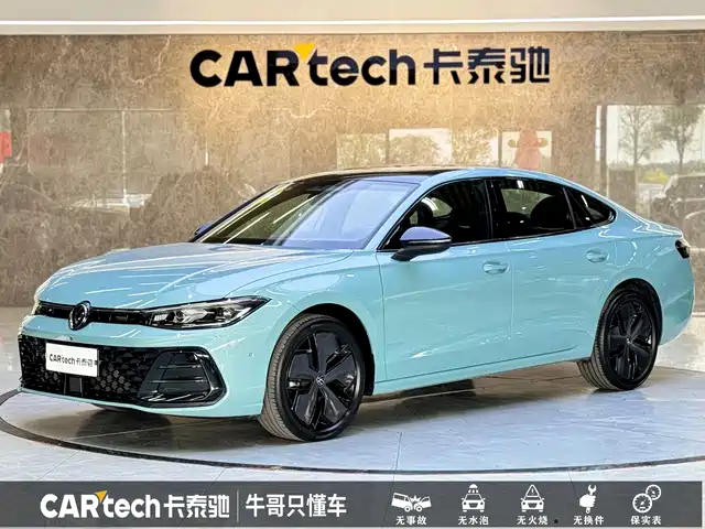 VOLKSWAGEN PASSAT 2024