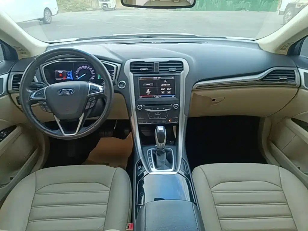 Ford Mondeo — миниатюра 10