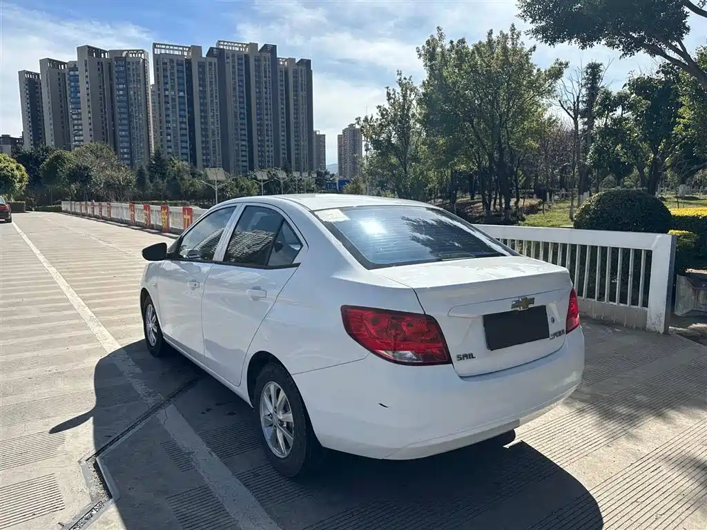 Chevrolet Sail 2015 3 1.5L MT