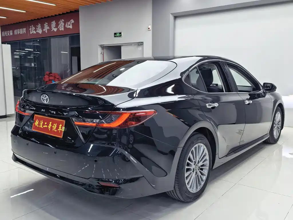 Toyota Camry — миниатюра 16
