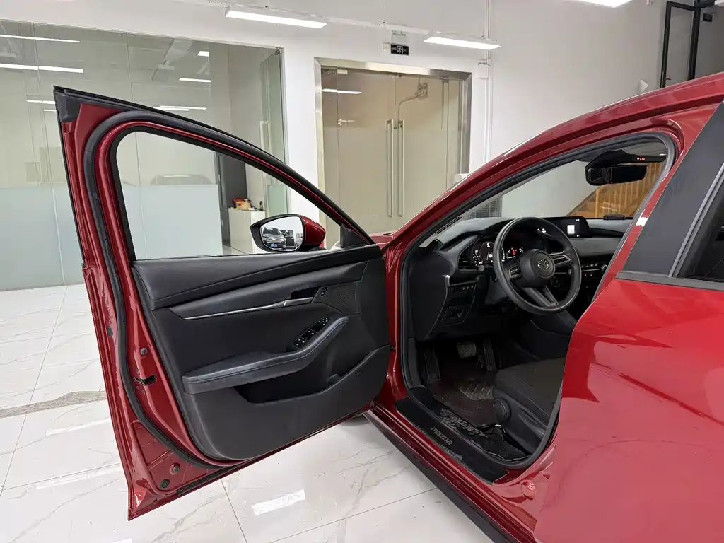 Mazda 3 Axela — миниатюра 8