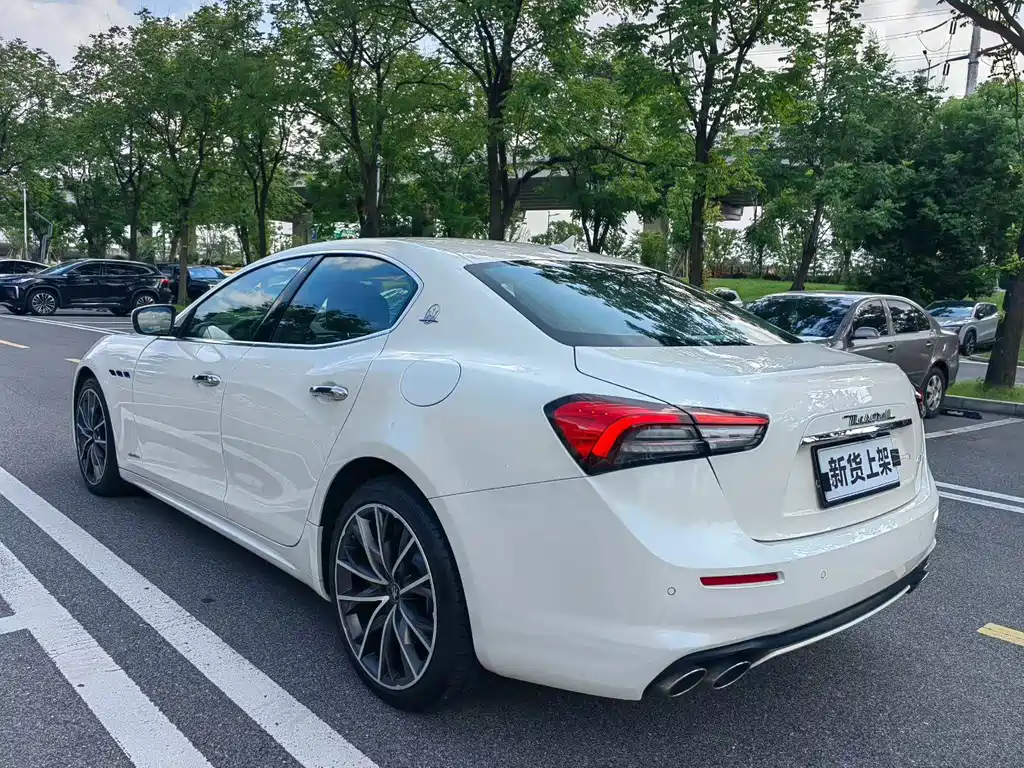 Maserati Ghibli — миниатюра 7