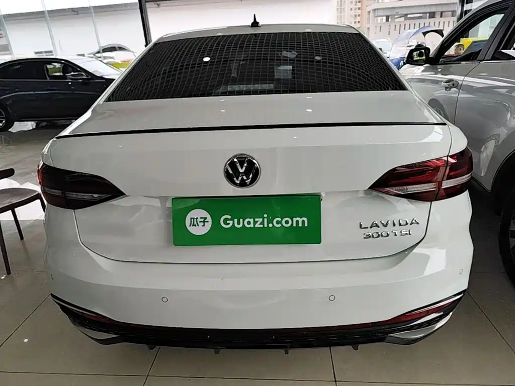 Volkswagen Lavida — миниатюра 6