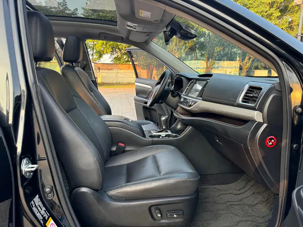 Toyota Highlander — миниатюра 6