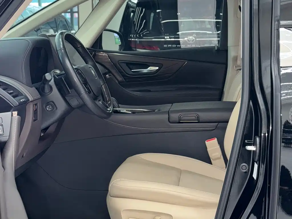 Toyota Vellfire — миниатюра 4