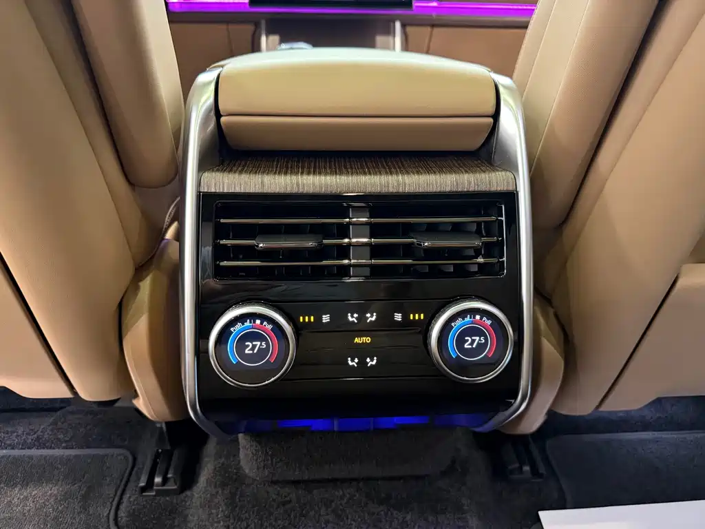 Land Rover Range Rover — миниатюра 13