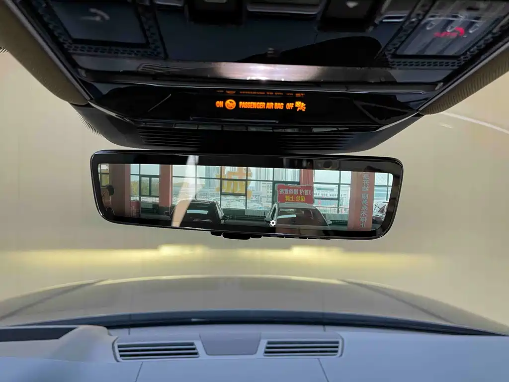 Land Rover Range Rover — миниатюра 17