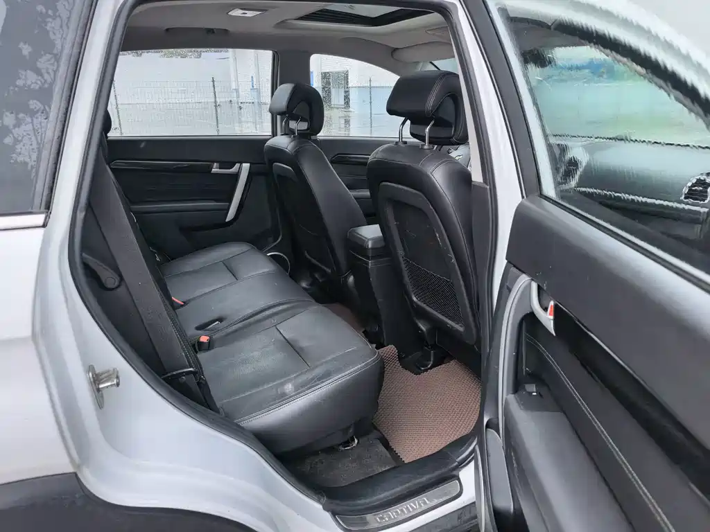 Chevrolet Captiva — миниатюра 10