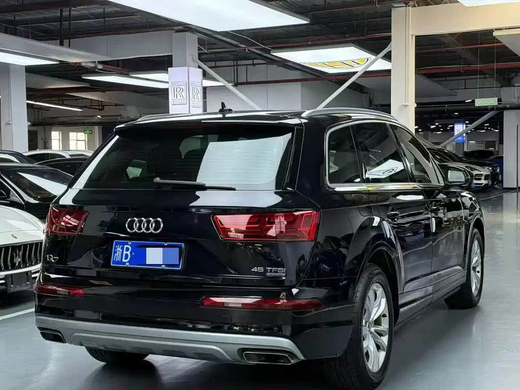 Audi Q7 — миниатюра 8