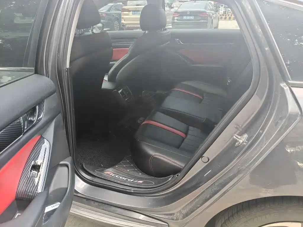Honda Accord — миниатюра 5