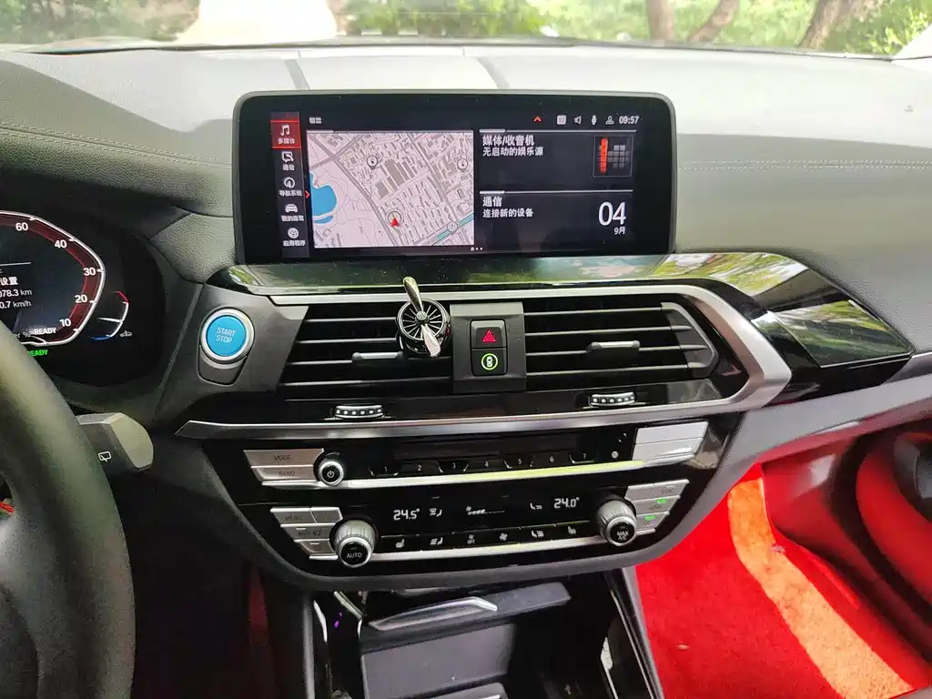 BMW iX3 — миниатюра 7