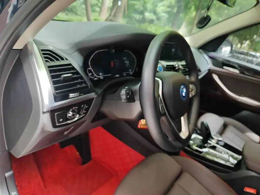 BMW iX3 — миниатюра 4