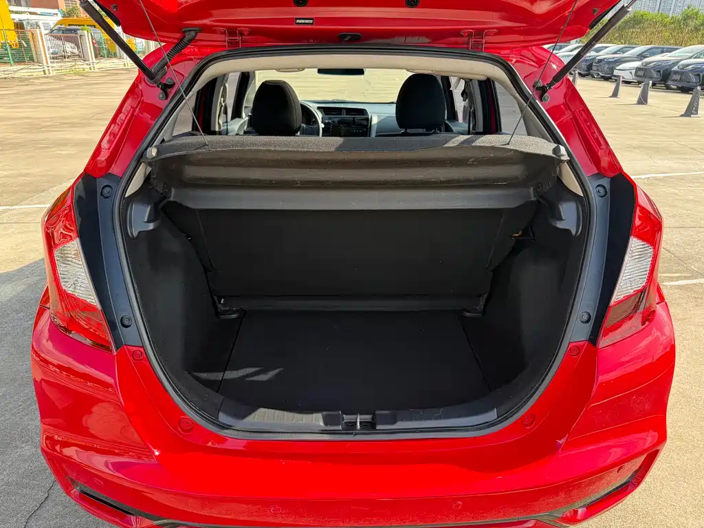 Honda Fit — миниатюра 16