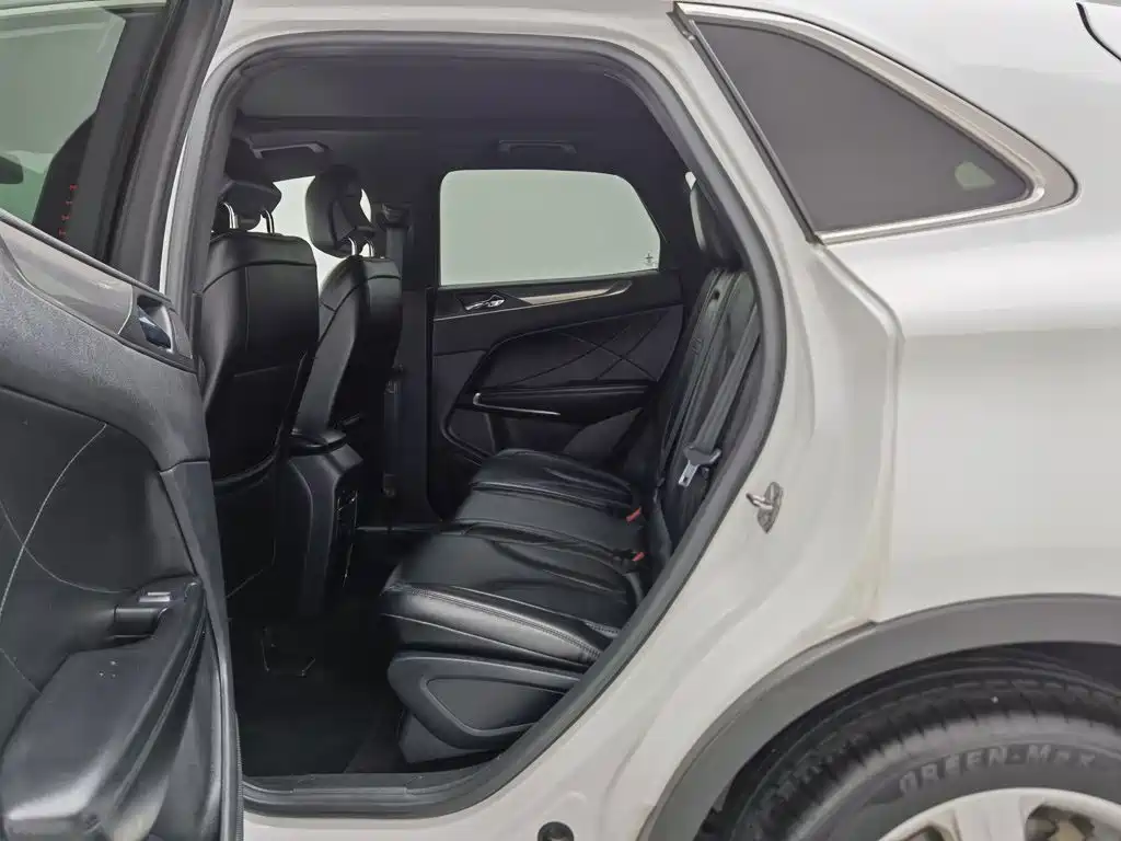 Lincoln MKC — миниатюра 15