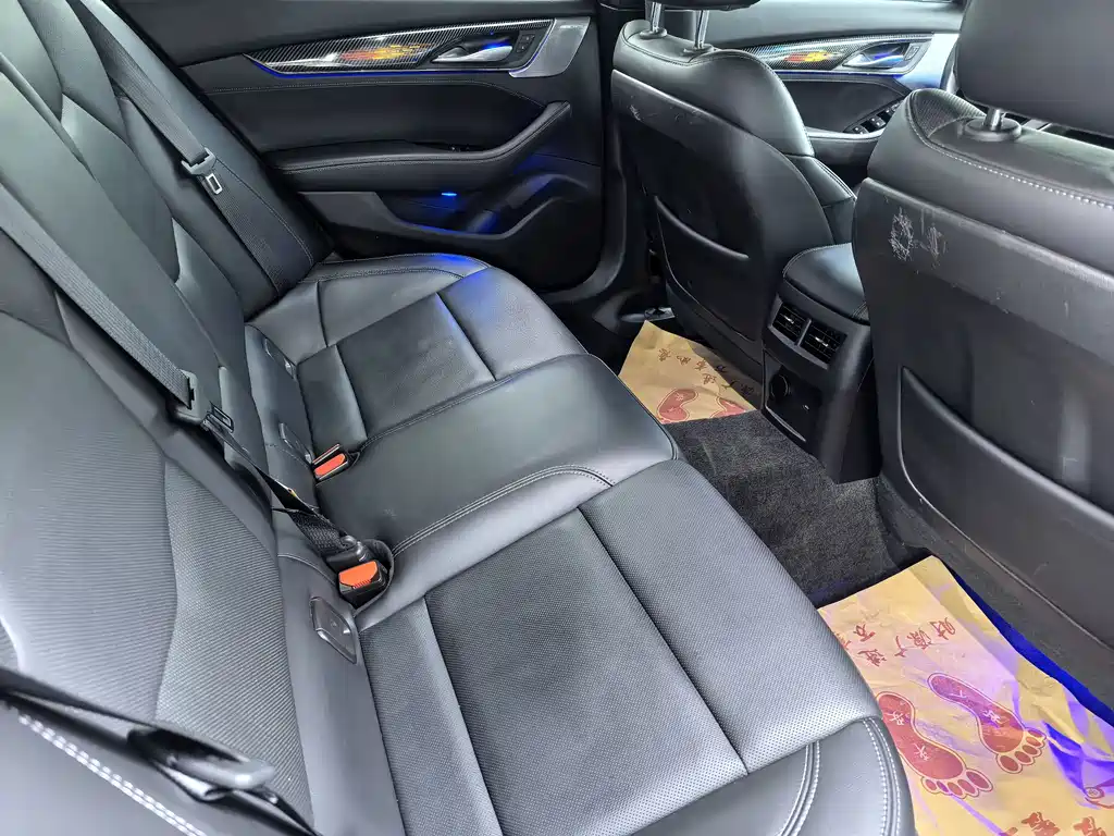 Cadillac CT5 — миниатюра 8