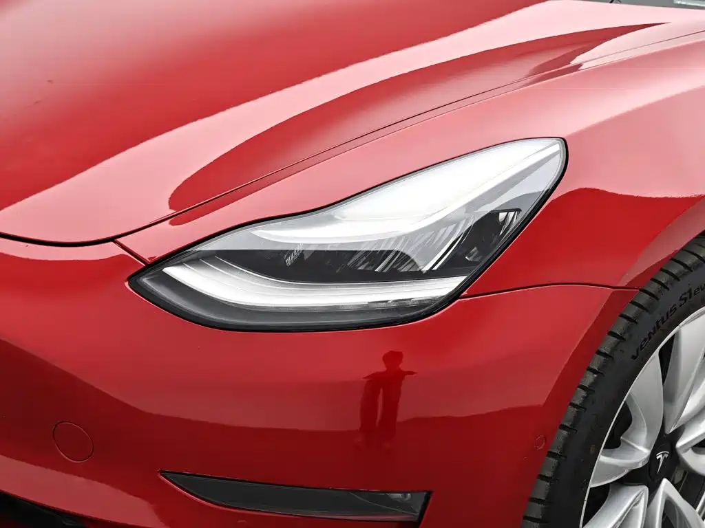 Tesla Model 3 — миниатюра 18