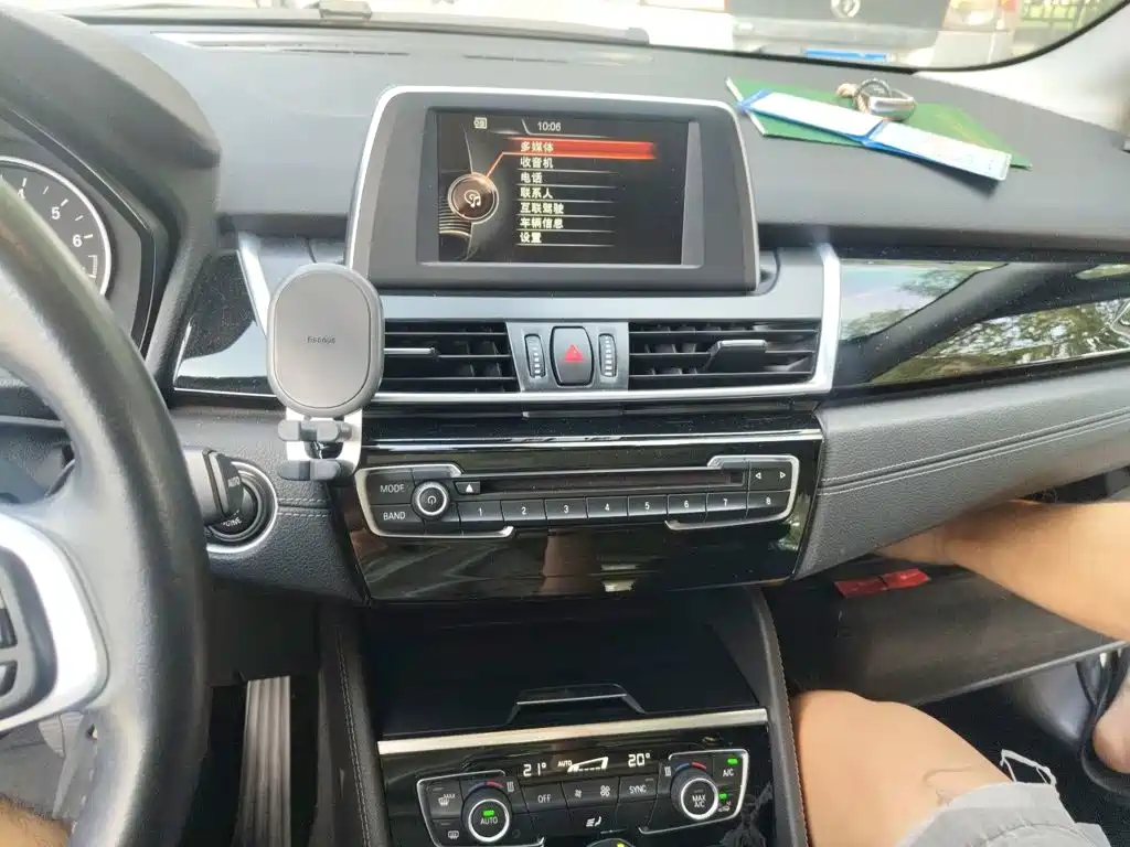BMW 2 Series Active Tourer (Import) — миниатюра 9