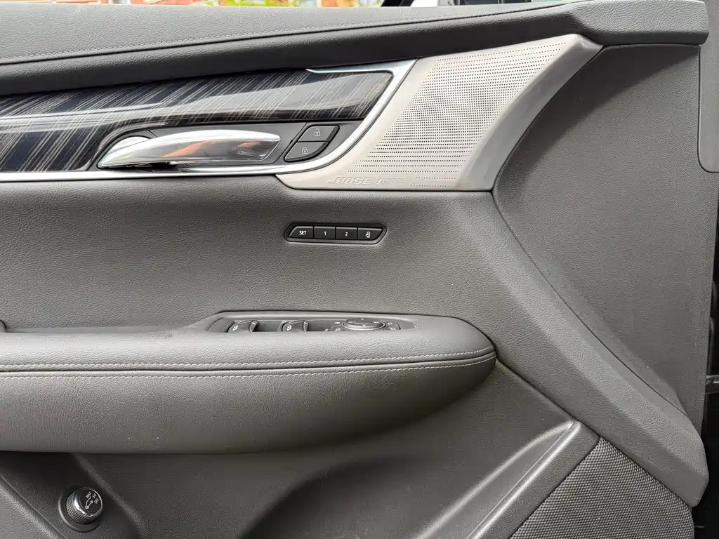 Cadillac XT6 — миниатюра 15
