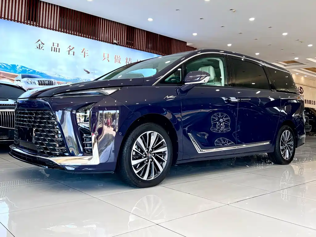 Buick GL8 Hybrid — миниатюра 2
