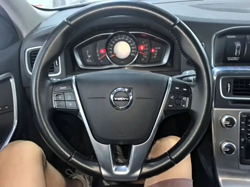 Volvo S60 — миниатюра 11