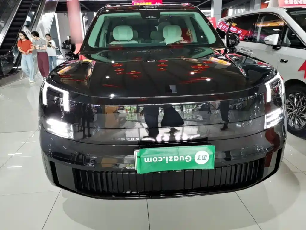 Lynk & Co Рука 900. — миниатюра 3