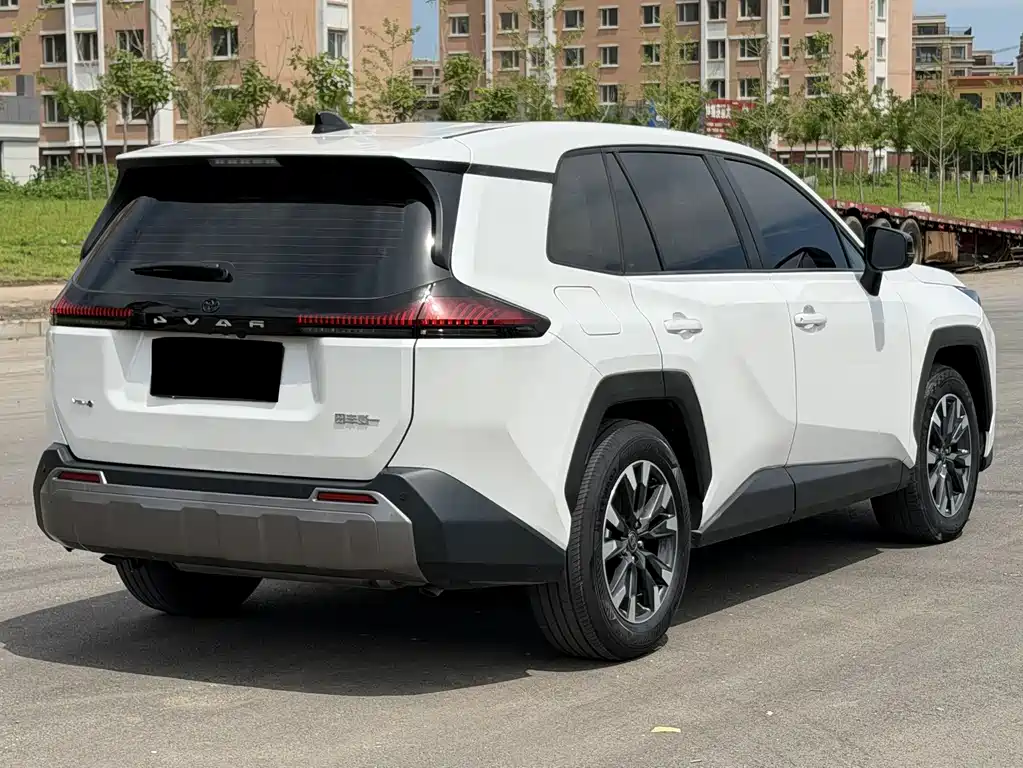 Toyota RAV4 2026 2.0L Luxury