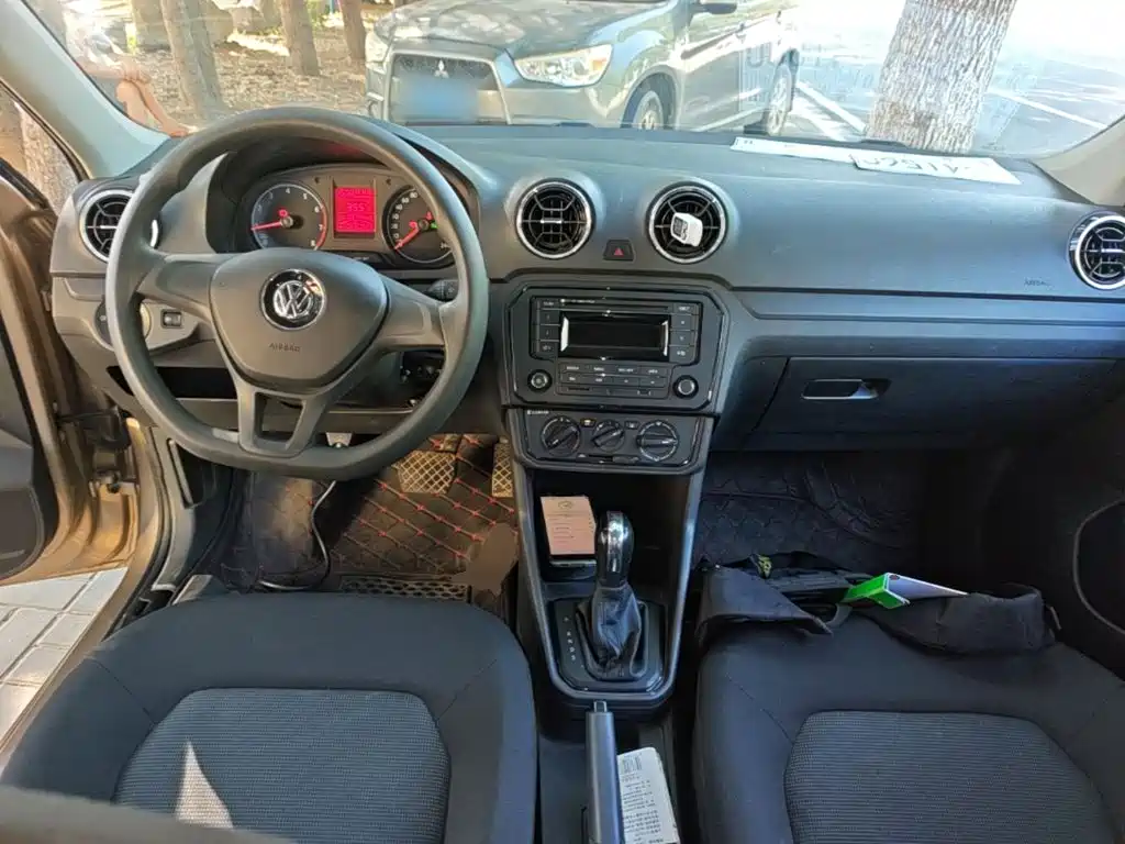 Volkswagen Jetta — миниатюра 10