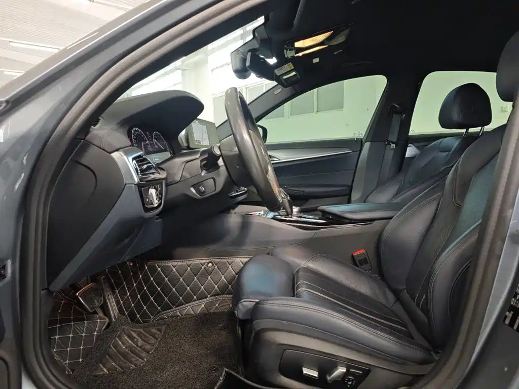BMW 5 Series (Import) — миниатюра 14