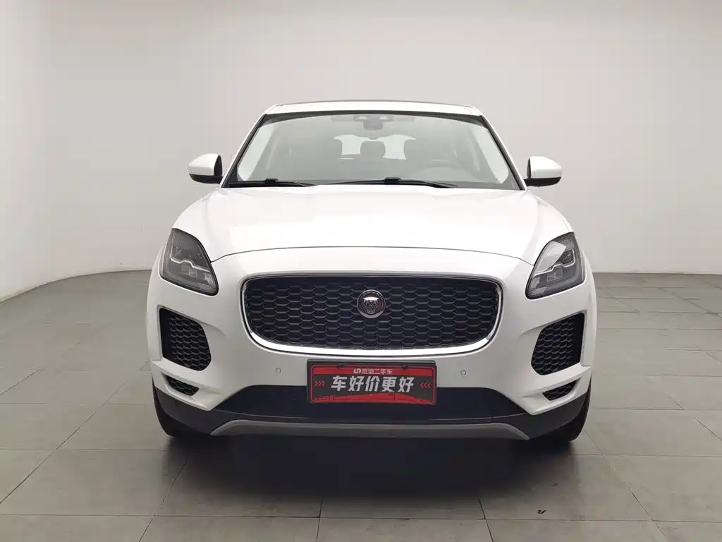 Jaguar E-PACE — миниатюра 3