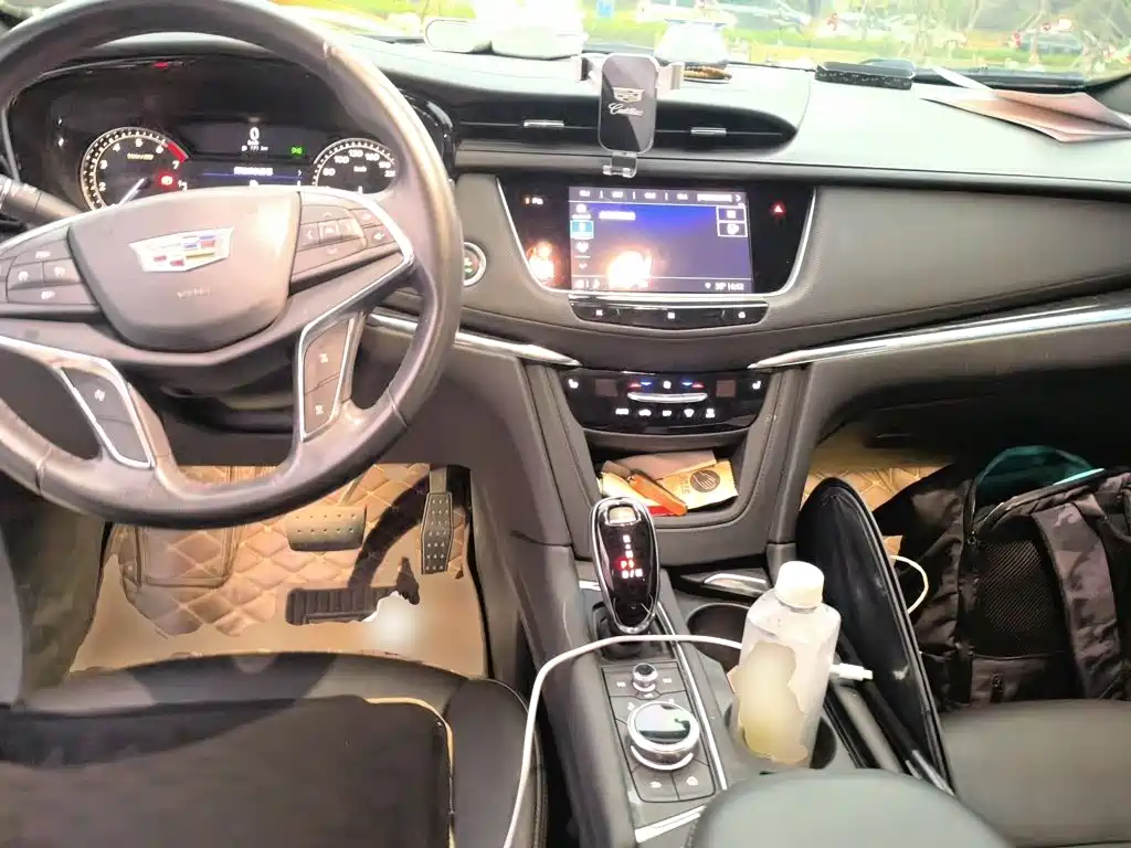 Cadillac XT5 — миниатюра 10