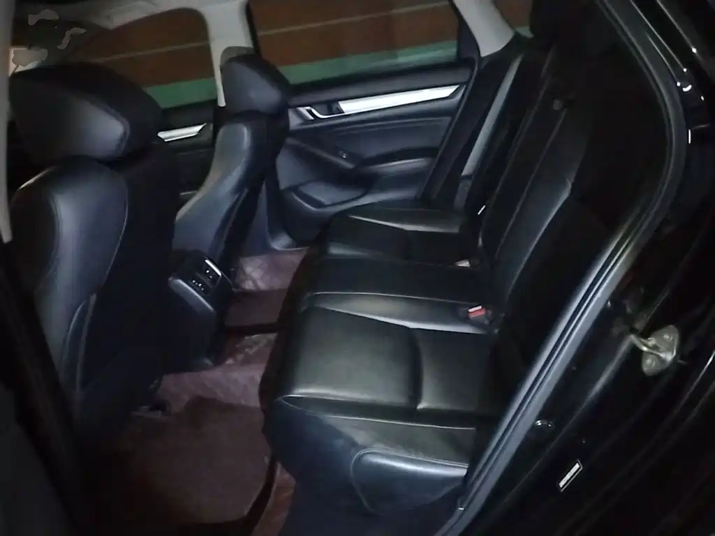 Honda Accord — миниатюра 17