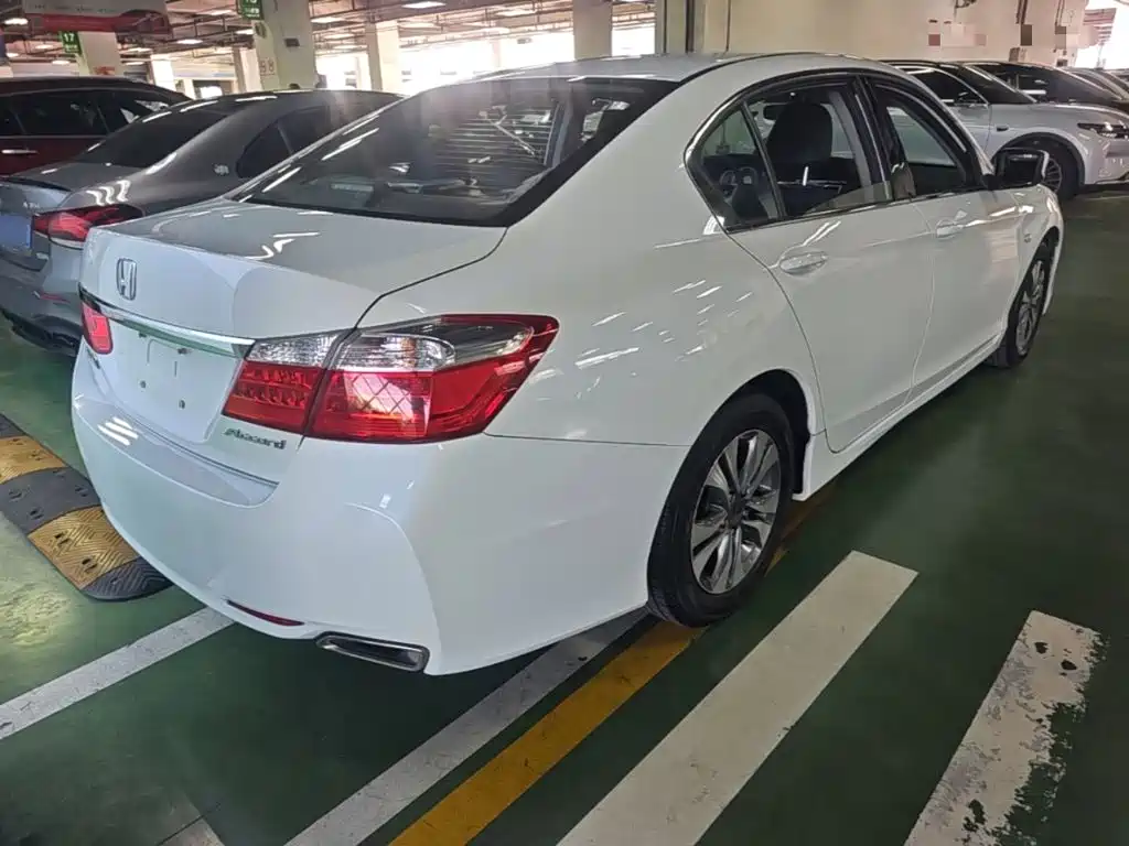 Honda Accord — миниатюра 7