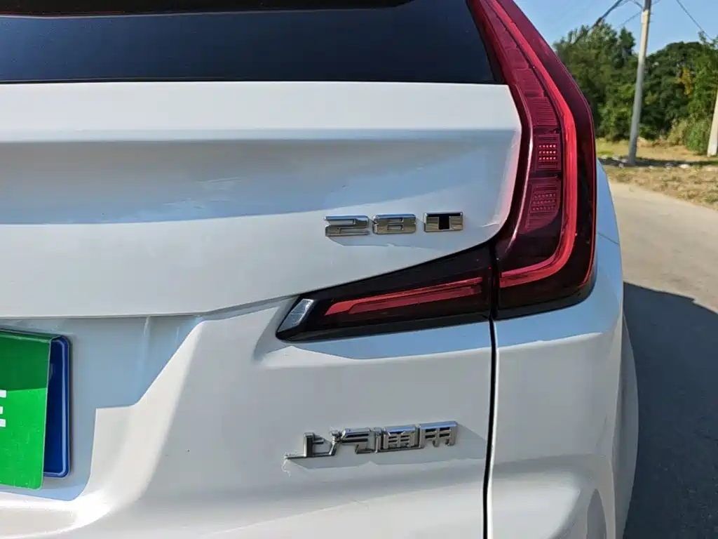 Cadillac XT4 — миниатюра 8