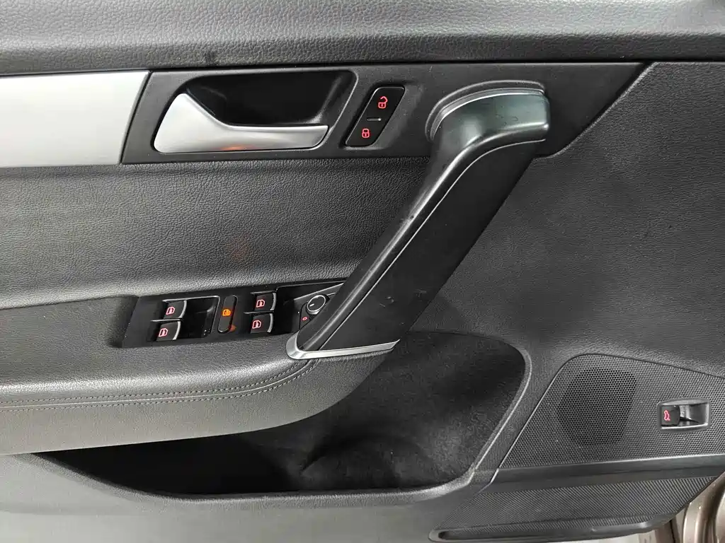 Volkswagen Magotan — миниатюра 4