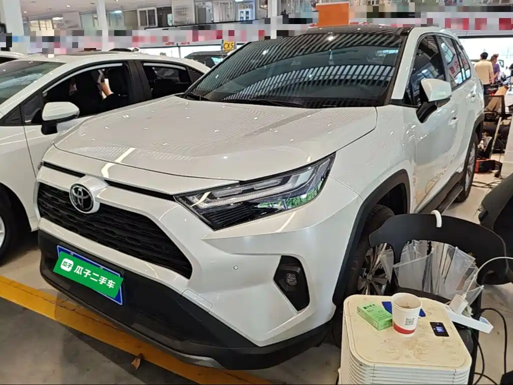 Toyota RAV4 — миниатюра 2