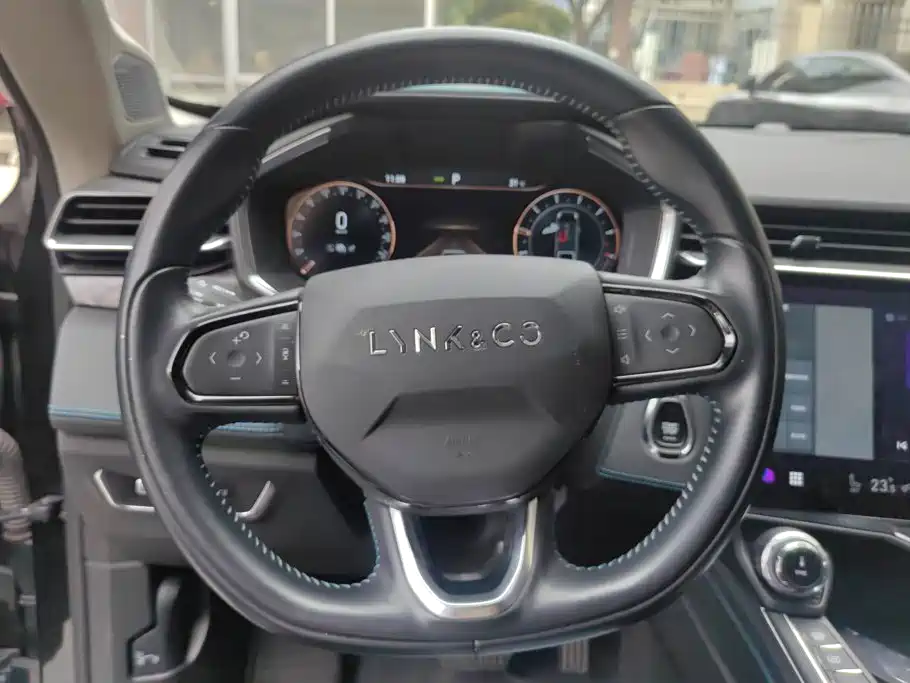 Lynk & Co 05 — миниатюра 15