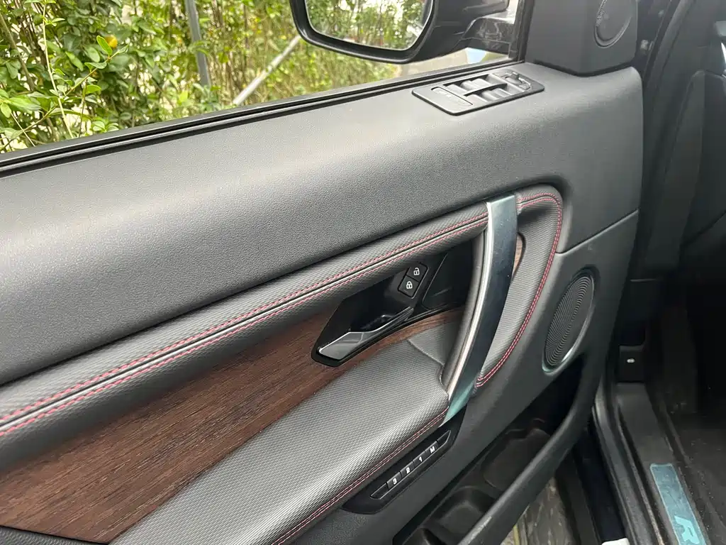 Land Rover Discovery Sport — миниатюра 4