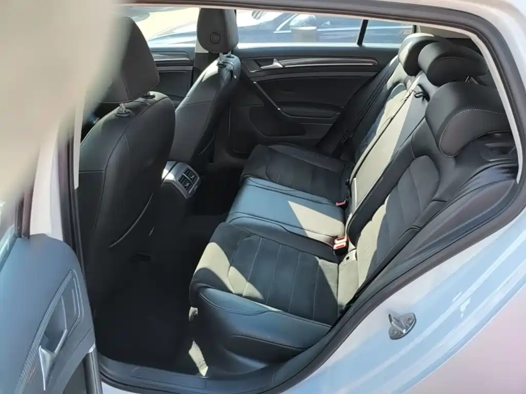 Volkswagen Golf — миниатюра 17