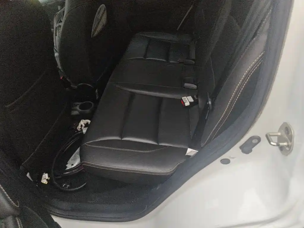 JAC JAC iEV6E — миниатюра 17