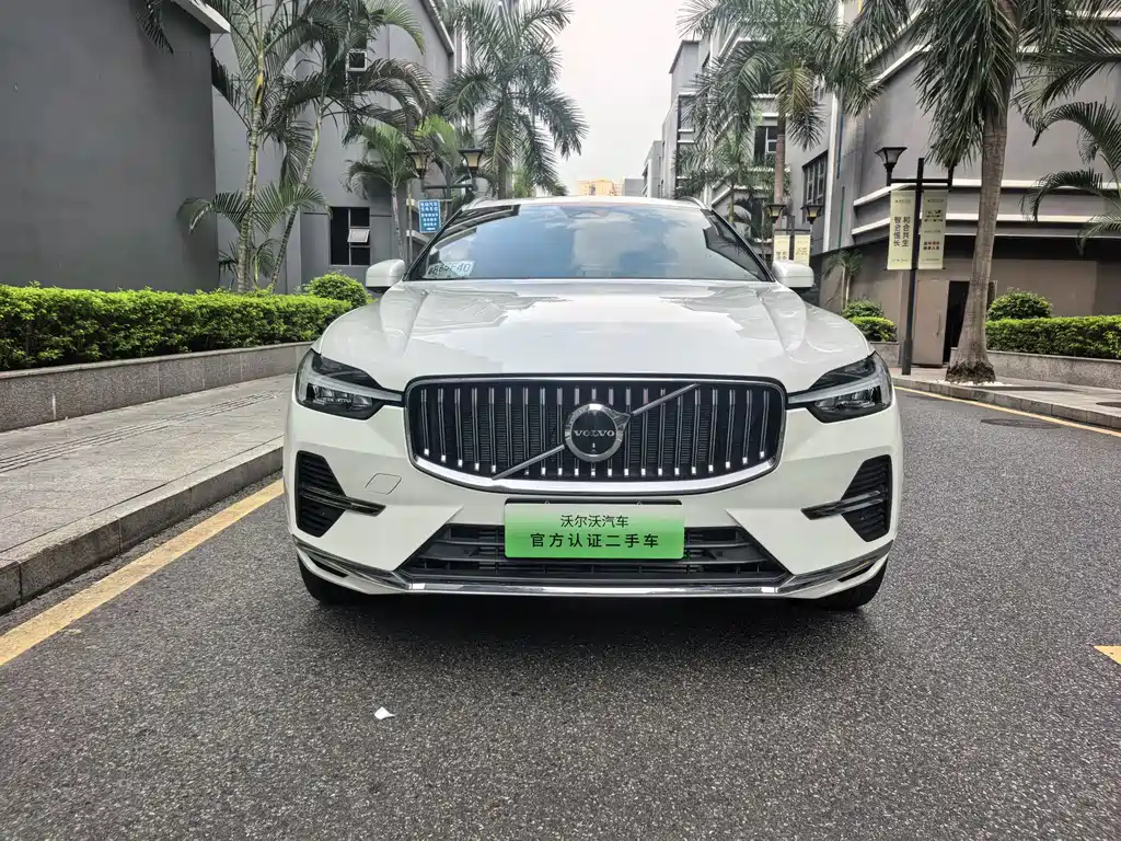 Volvo XC60 PHEV — миниатюра 2