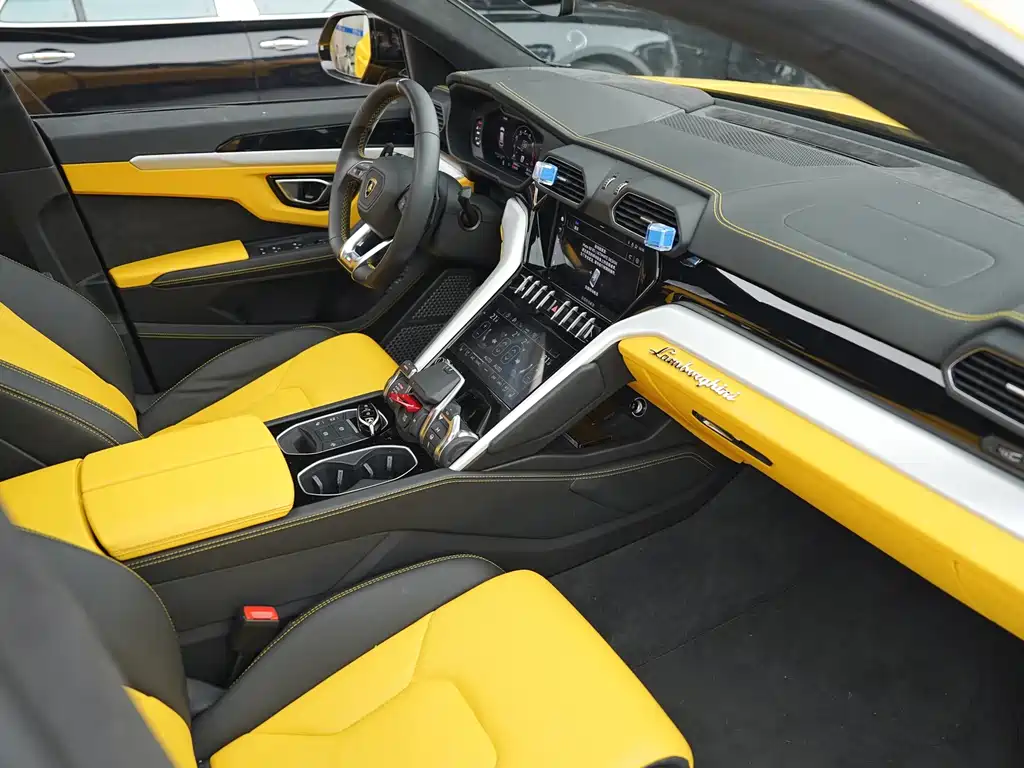 Lamborghini Urus — миниатюра 10