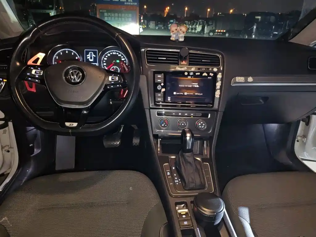 Volkswagen Golf — миниатюра 10
