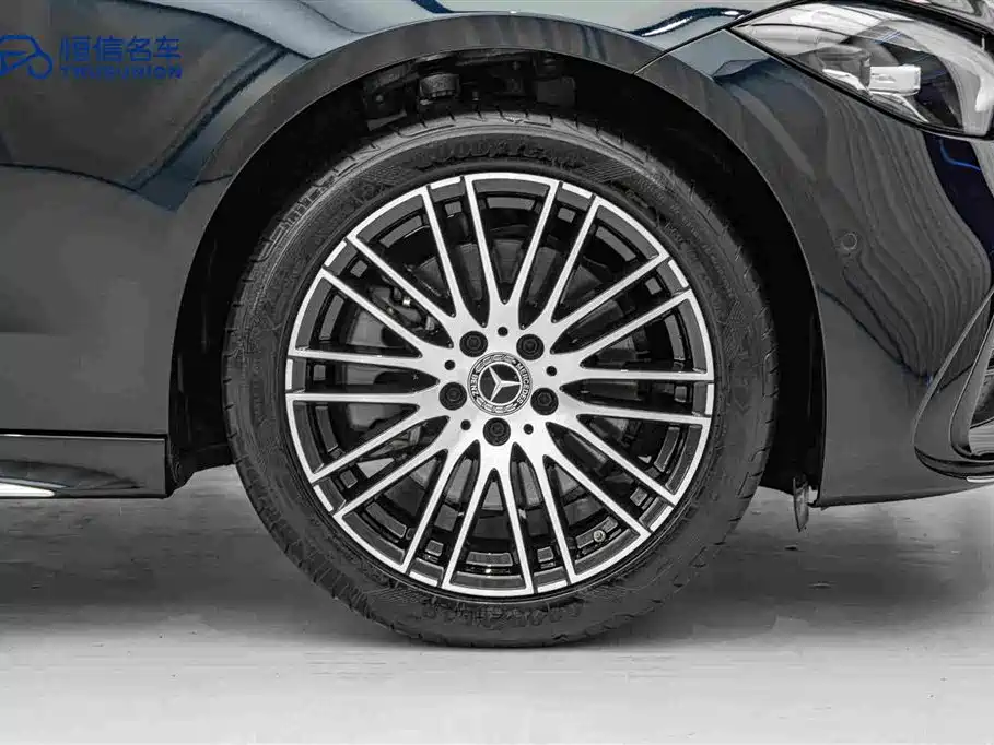 Mercedes-Benz C-Class — миниатюра 11